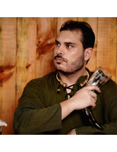 Oksehorn med forkullede pletter,...