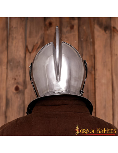 Renaissancebecken mit Betrachter