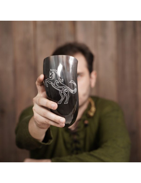 Viking drinkhoorn ontwerp Horse Stallion