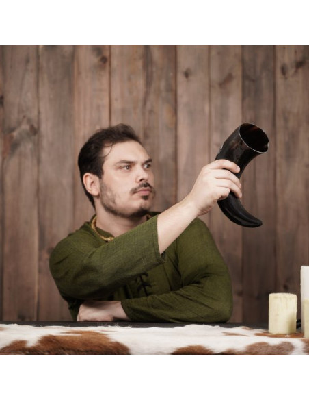 Viking drikkehorn design Hestehingst