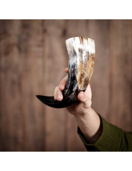 Cuerno vikingo para beber con diseño...