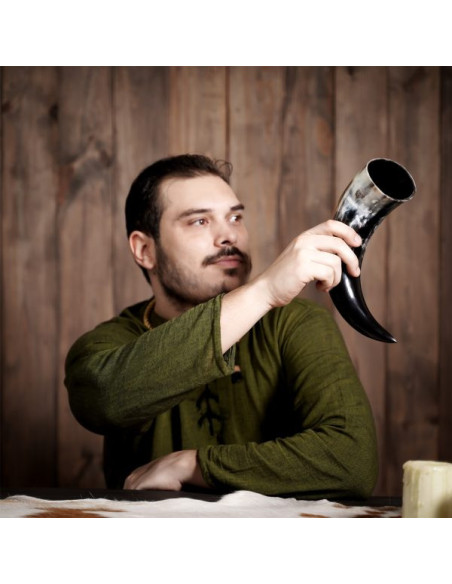 Vikinge-drikkehorn med Rampant...