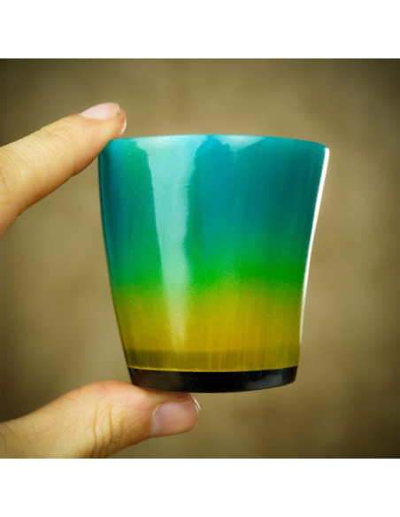 Sæt med 3 farverige shotglas af oksehorn