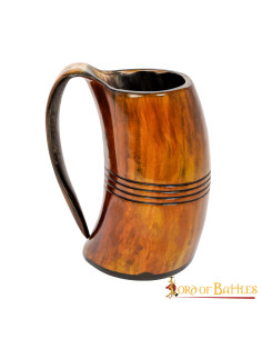 Jarra vikinga en cuerno de buey para cerveza