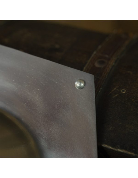 Umbo para escudo romano rectangular...