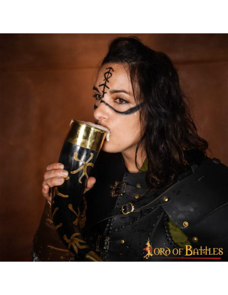 Drinkhoorn met puur messing beslag