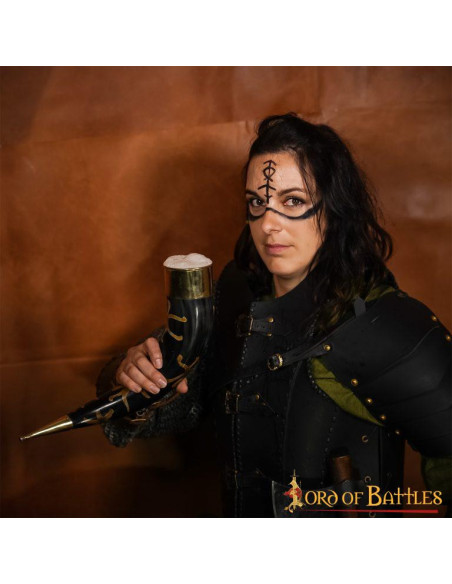 Trinkhorn mit Beschlägen aus reinem...