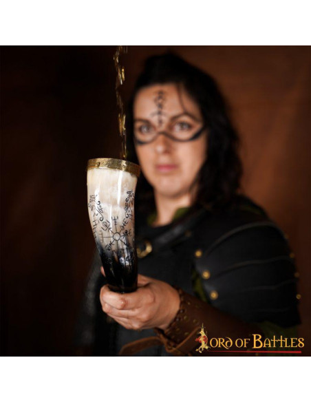 Viking drinkhoorn model Jormungandr