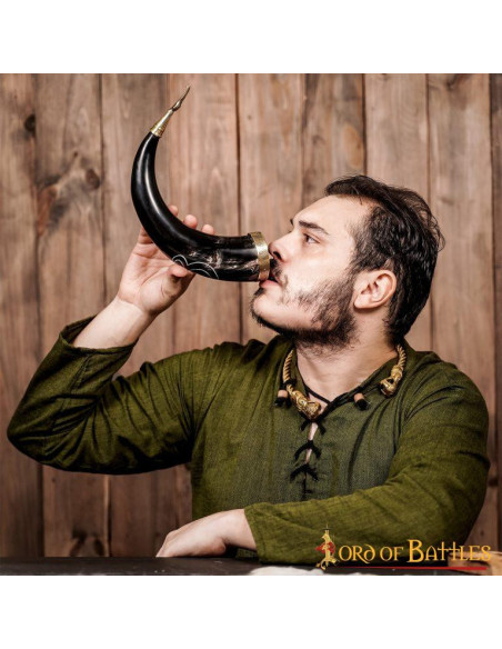Cuerno vikingo para beber modelo Cruz... Cuerno vikingo para beber modelo Cruz...