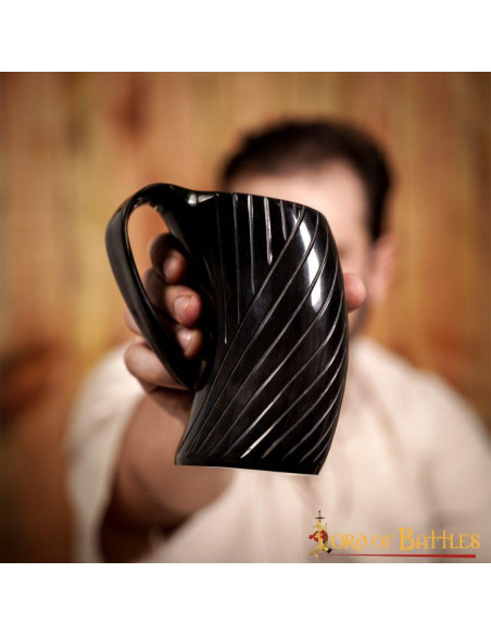 Jarra de cerveza de cuerno de buey...