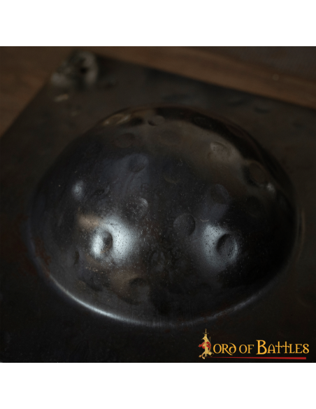 Umbo cuadrado para escudo romano Scutum