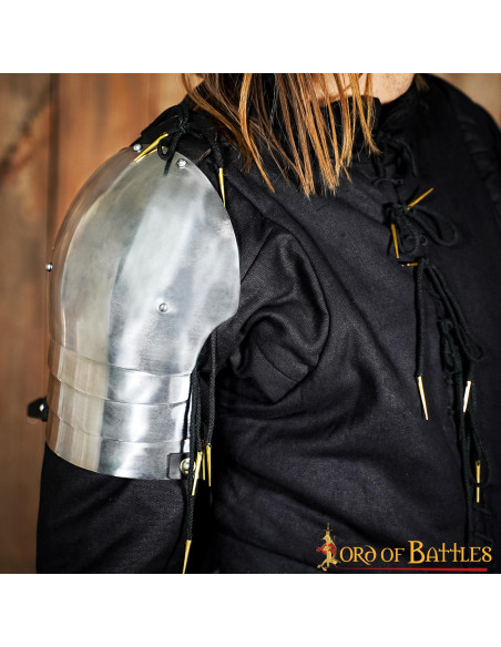 Funktionel sort vest s. XV, med...