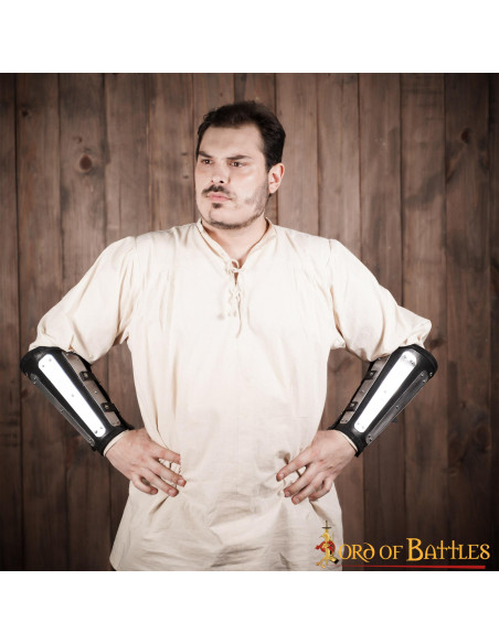 Leren armbanden met metalen...