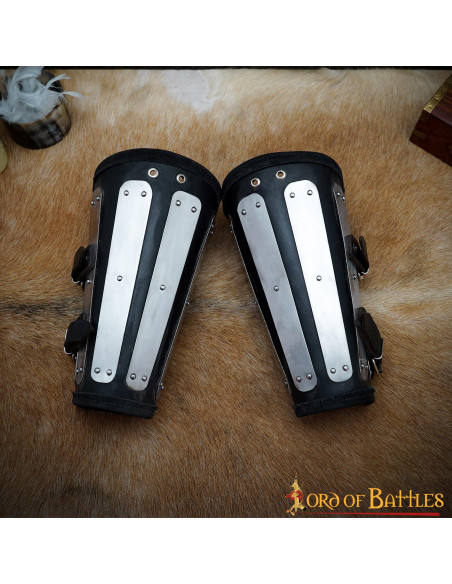 Læderarmbånd med metalbeskyttelse, S....