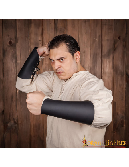 Glatte mittelalterliche Armbänder,... Glatte mittelalterliche Armbänder,...