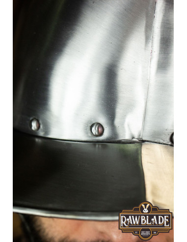 Casco morrión Pico de Aragón de conquistador español, siglos XV-XVI