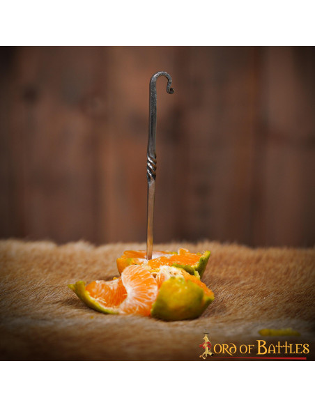 Tenedor-pincho vikingo forjado a mano