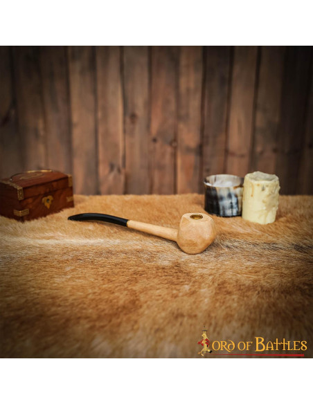 Houten pijp voor recreanten en LARP