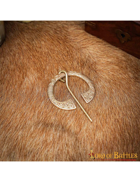 Keltische koperen fibula (7,5x5 cm.)