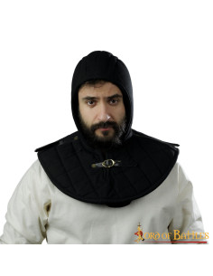 Gewatteerde crêpe met middeleeuwse gorget