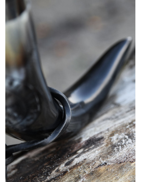 Keltisk horn Vegvísir med støtte...