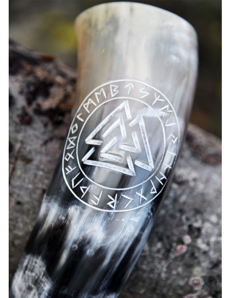 Keltische Valknut hoorn met steun...