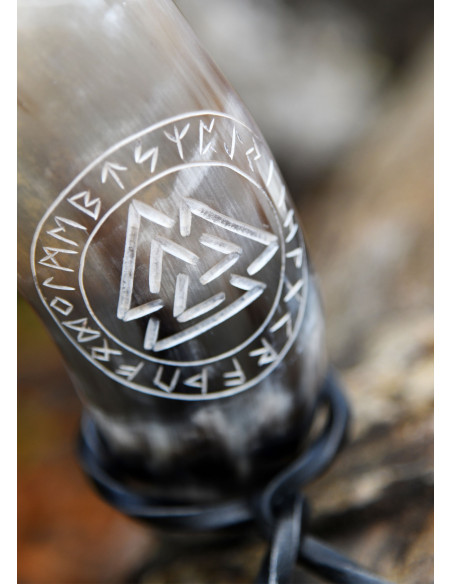 Celtic Valknut horn med støtte...