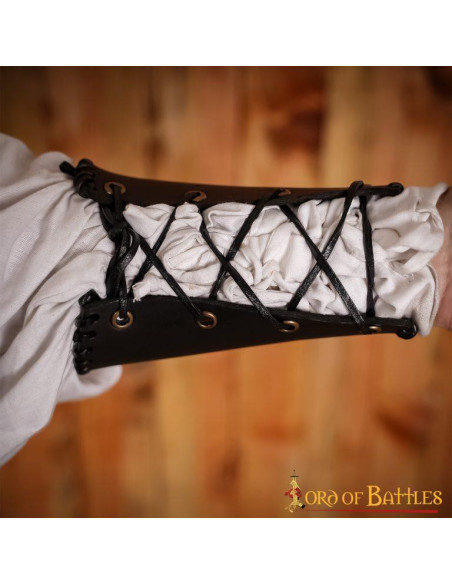 Mittelalterliche Armbänder mit...