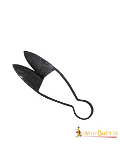 Mittelalterliche handgeschmiedete Eisenschere (24 cm). 2
