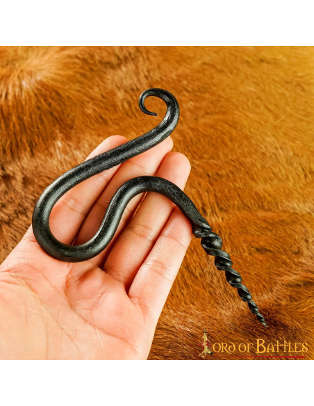 Sacacorchos medieval forjado a mano...