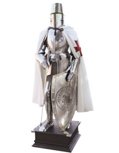 Armadura de los caballeros templarios con cruz en el pecho