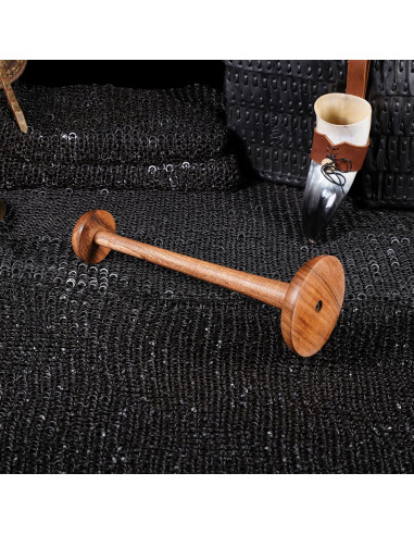 Soporte en madera para colgar cascos