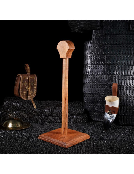 Soporte en madera para colgar cascos...