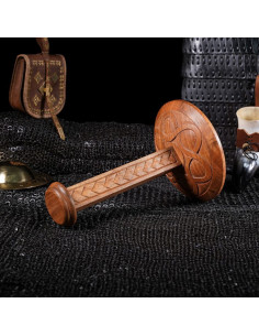 Soporte en madera tallada para colgar cascos (38 cm.) 2