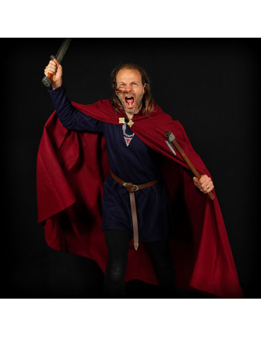 Stor uldkappe med messinglås - Granat