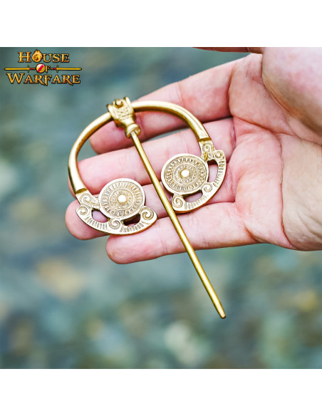 Celtic og Viking fibula i messing...