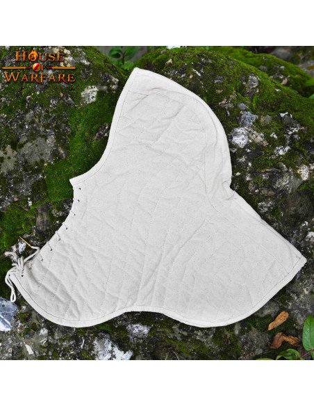 Gewatteerde pet met halsband in ecru