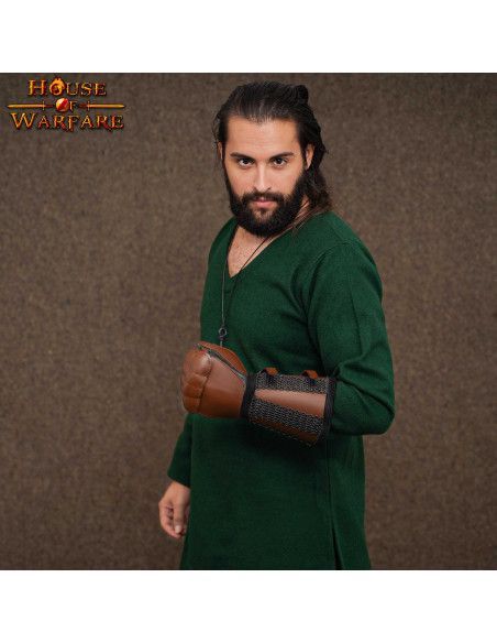 Fantasy-Handschuh aus Kettenhemd und...