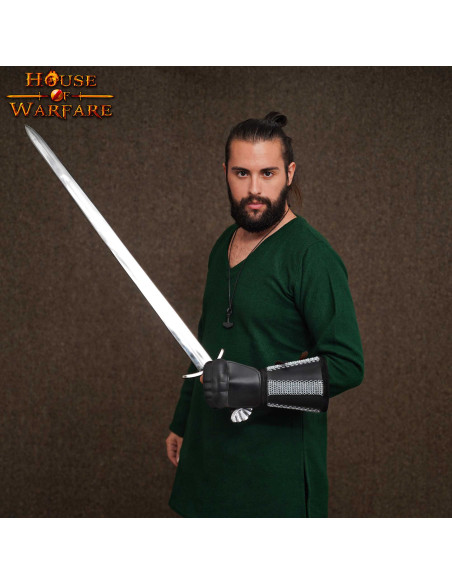 Fantasy-Handschuh aus Kettenhemd und...