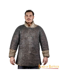Cota de malla medieval con anillas de titanio remachadas