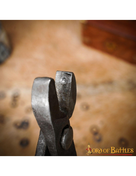 Nitter til ringbrynje med 9 mm ringe.