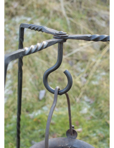 Trípode medieval forjado a mano, 98 cm. aprox. 2