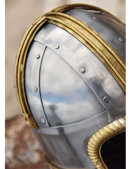 Coppergate-Helm, mit genietetem...