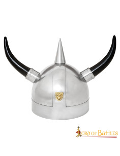 Vikingehjelm, i stål, med horn