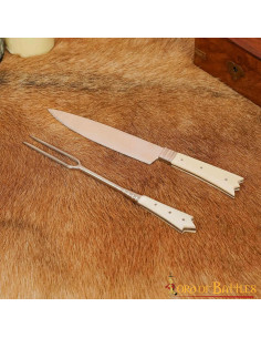 Messer und Gabel, mittelalterlicher Burgadel