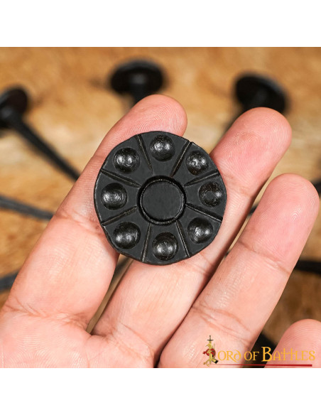 Mittelalterlicher Nagel, runder Kopf,...