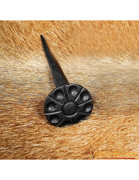 Clavo medieval, cabeza redonda,...