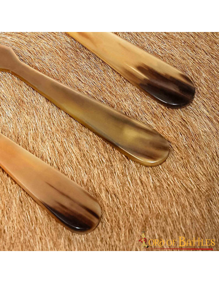 Sæt med 3 middelalderlige hornbestik...