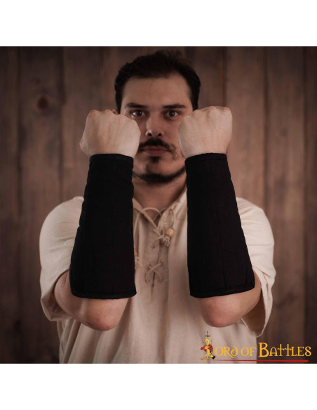 Brazaletes medievales acolchados en...