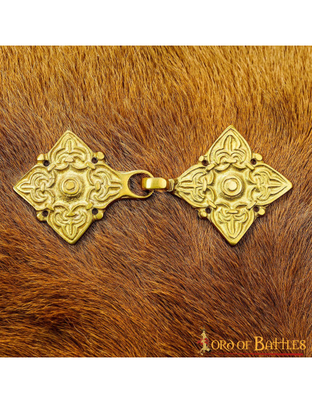 Gulbische kappespænde af messing, 10....